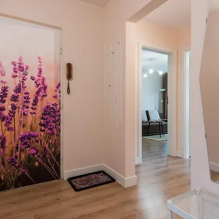 3 Bedroom Kasprzaka - P&o Serviced