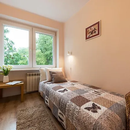 3 Bedroom Kasprzaka - P&o Serviced