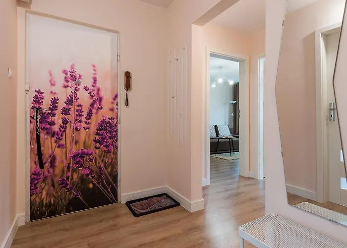 3 Bedroom Kasprzaka - P&o Serviced