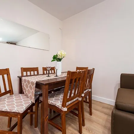 3 Bedroom Kasprzaka - P&o Serviced * Warsaw